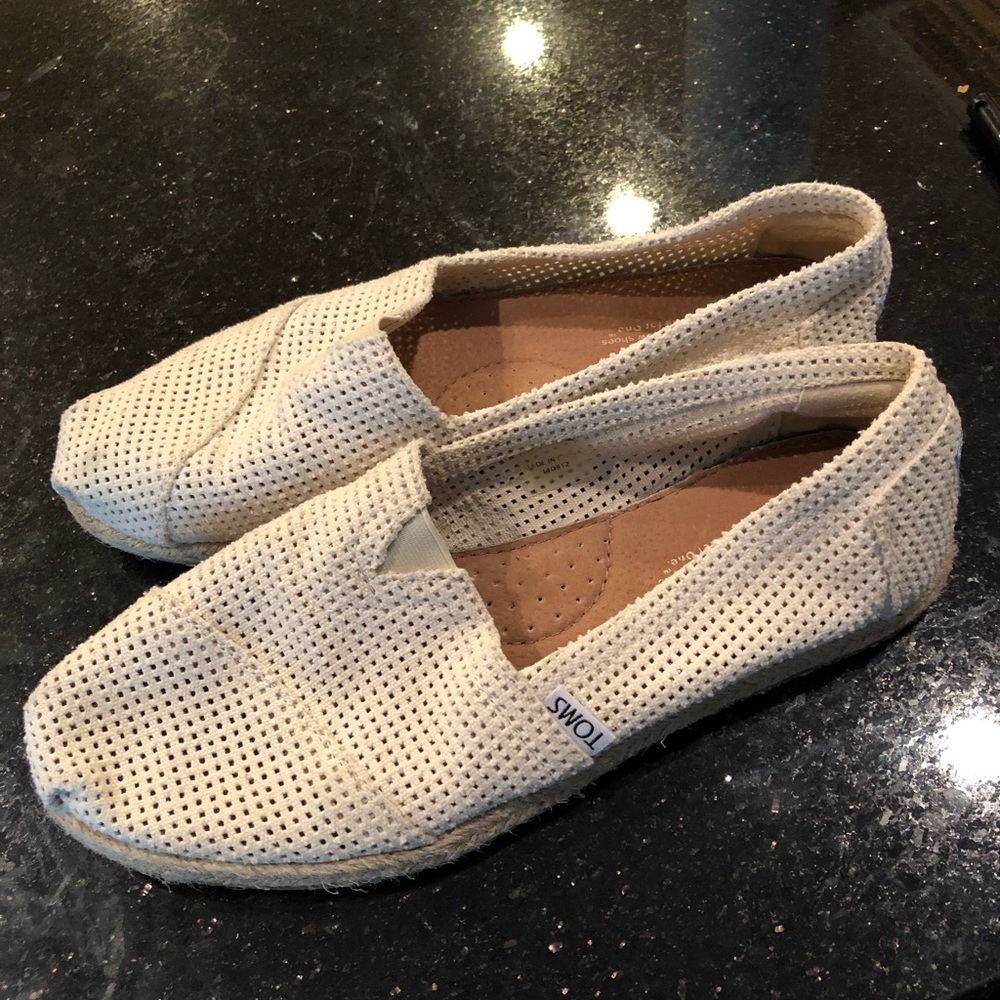 TOMS slip on shoes size 8